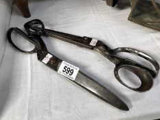 2 pairs of dressmaker's scissors.