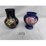2 small Moorcroft vases (10 and 11 cm).