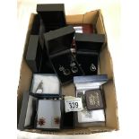 A quantity of silver coloured jewellery & silver including earrings etc.