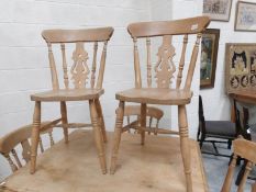 A set of 6 kitchen chairs.