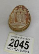 A 9ct gold cameo brooch (missing pin).