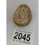 A 9ct gold cameo brooch (missing pin).