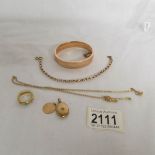 5 items of 9ct gold including bangle and chains together with an 18ct gold gypsy ring (missing one