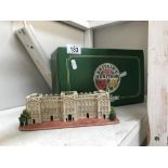 A boxed Lilliput Lane model of Buckingham Palace