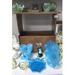 A quantity of art and collectors glassware in blue,