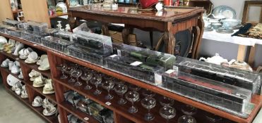 16 packaged '00' gauge Hornby replica model railway engines
