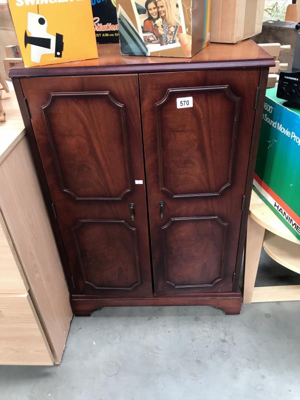 A 2 door cupboard