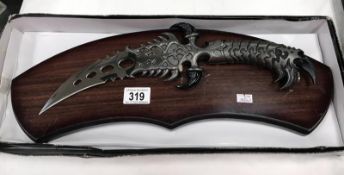 A Kit Rae fantasy art ornamental dagger