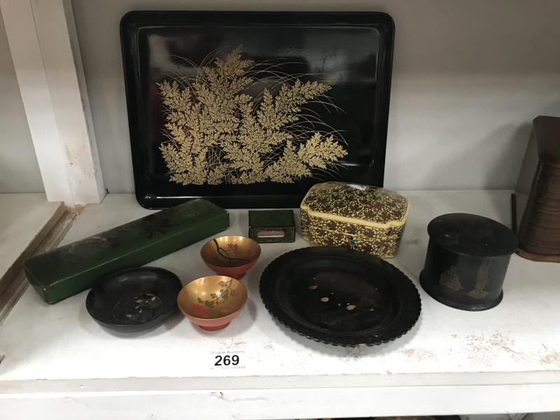 A mixed lot of lacquer ware