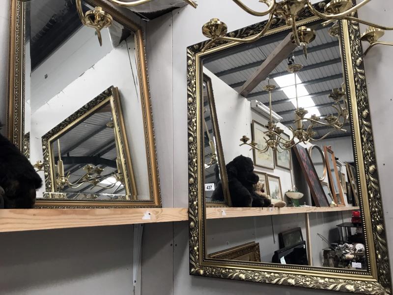 2 wall mirrors (1 with bevel edge) in gilt frames