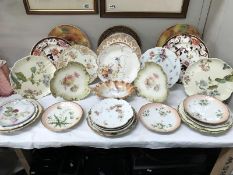 A large quantity of 19th & 20th century cabinet plates