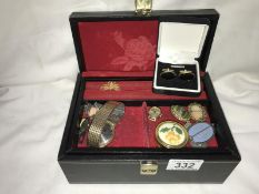 A jewellery box (A/F) and contents