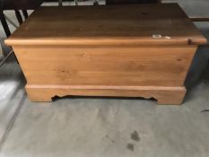 A blanket box/chest