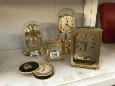 A quantity of clocks