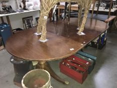 An extendable dining table