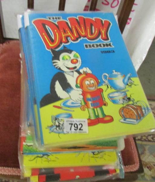 A quantity of Dandy annuals.