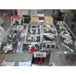 A quantity of costume jewellery,