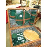 A picnic basket set