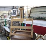 A Windsor and Newton artists easel