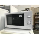 A 700W microwave