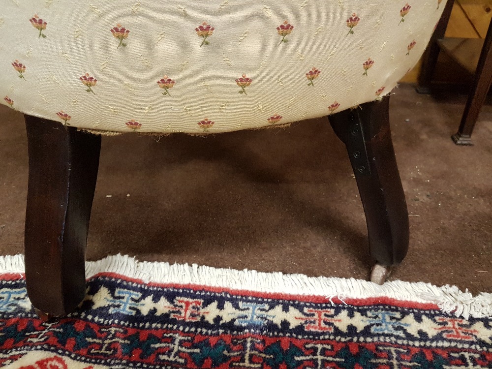 Victorian mahogany framed armchair with a lovely dart boarded top, turned front legs, cup casters, - Image 3 of 3