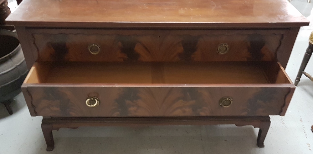 Edw. Flame Mahogany Chest of Drawers with a raised gallery of small drawers, 3 long drawers below, - Image 2 of 2