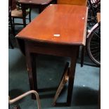 Mahogany drop leaf small dining/side table with oval ends, chamfered legs, 42"w, extends to 53"