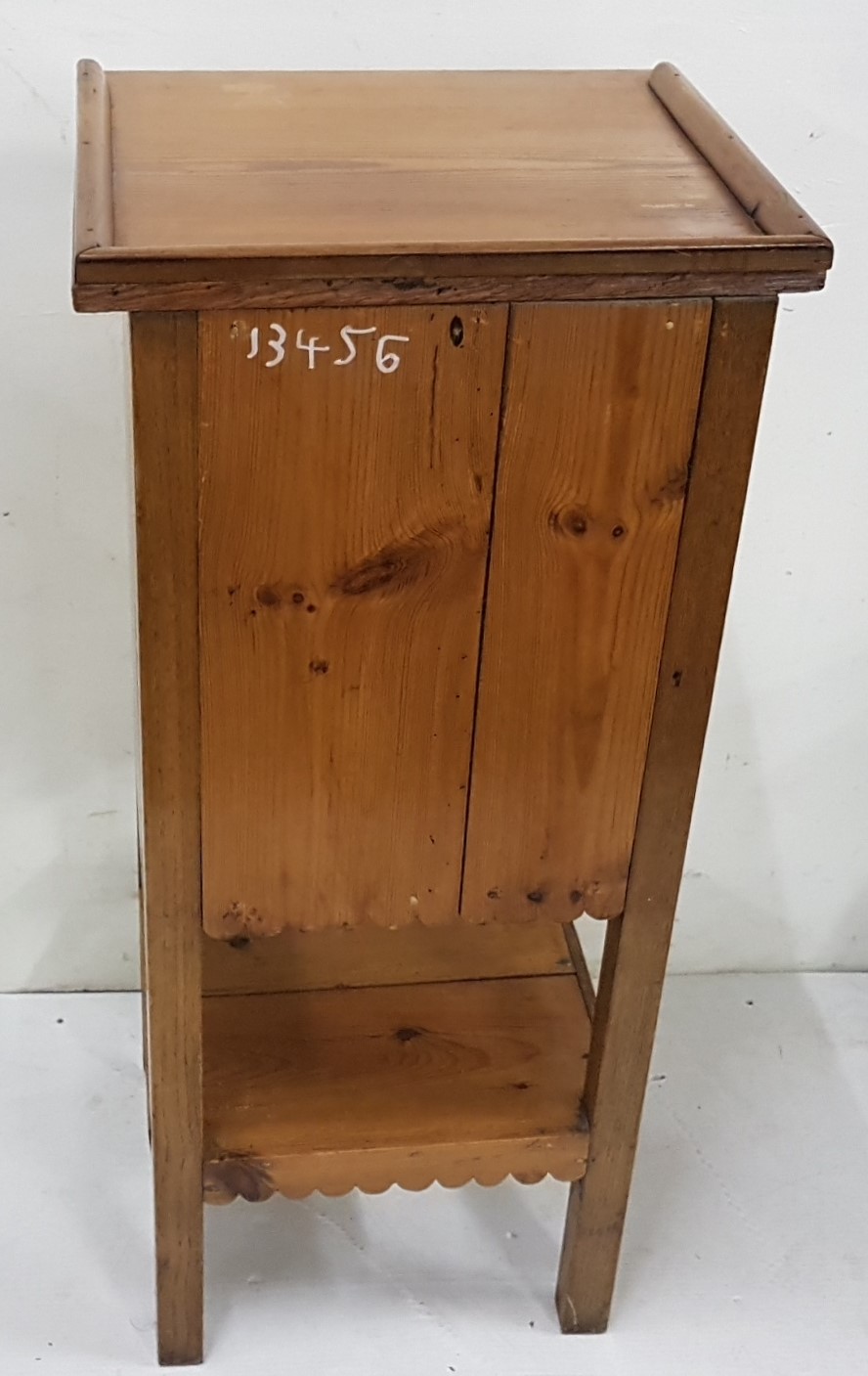 Pine Bedside Cabinet, hinged door, decorative fretwork, stretcher shelf, 15.5"w x 33.5"h - Image 3 of 3