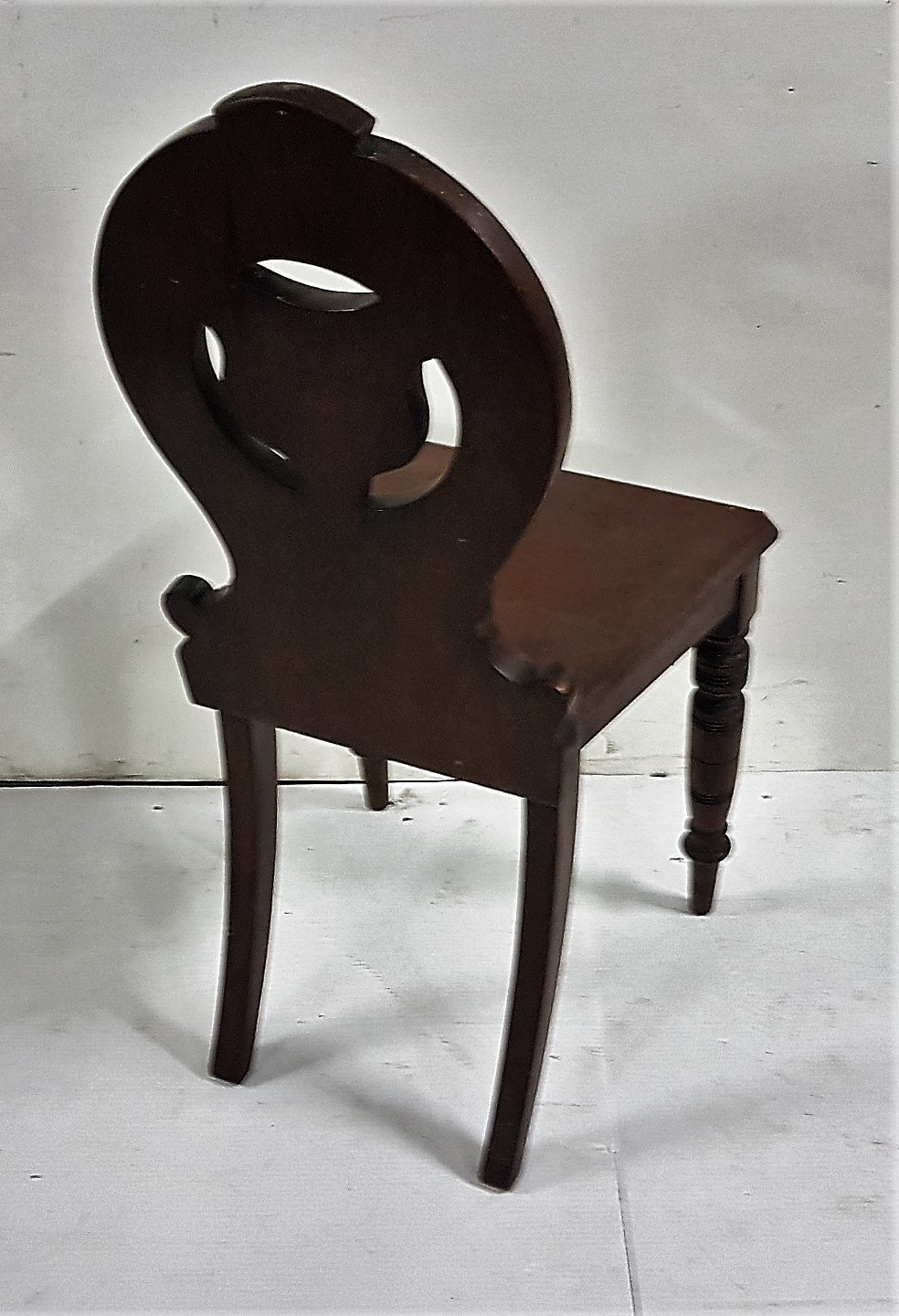 Late 19th C mahogany Hall Chair, shield shaped back, with turned front legs - Image 2 of 2