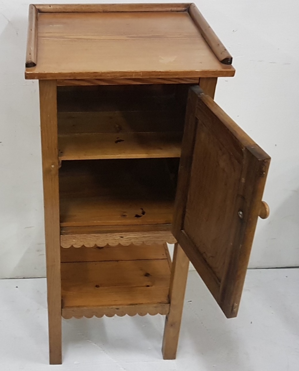 Pine Bedside Cabinet, hinged door, decorative fretwork, stretcher shelf, 15.5"w x 33.5"h - Image 2 of 3