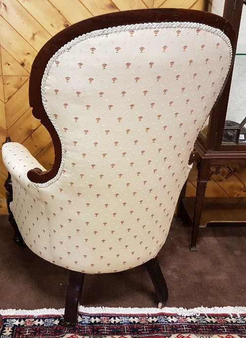 Victorian mahogany framed armchair with a lovely dart boarded top, turned front legs, cup casters, - Image 2 of 3