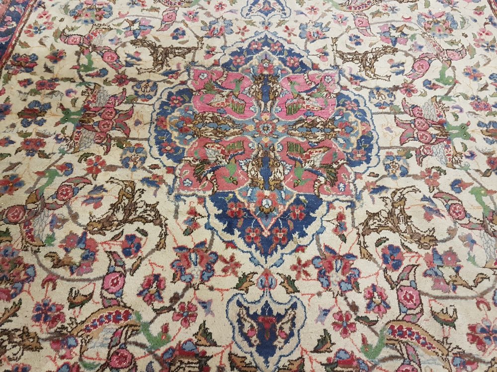 Large “Chinese Wool” cream ground Floor Rug, with a central bird pattern medallion and similarly - Image 2 of 4