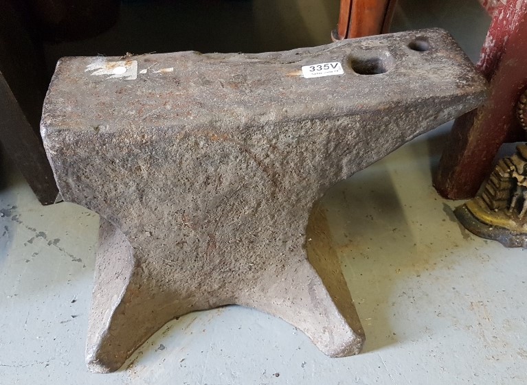 Metal Blacksmith Anvil, 42cm w x 30cm h