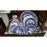 Blue and white willow pattern ware incl. some modern Mason Ware (5 dinner plates, a meat plate, soup