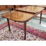 By Maple & Co., London. Good quality early 20thC Mahogany Extendable Dining Table (2 removeable