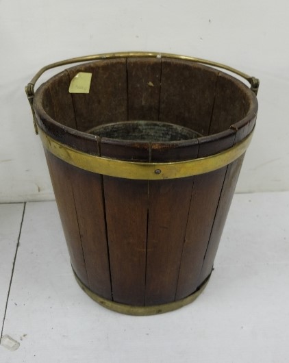 Georgian mahogany Turf Bucket, circular, with brass banding and pivoting brass handle (later - Image 2 of 3