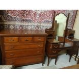 Walnut Dressing Table, upper gallery fitted with mirror, over 2 drawers, Queen Anne feet, 1.24m w x