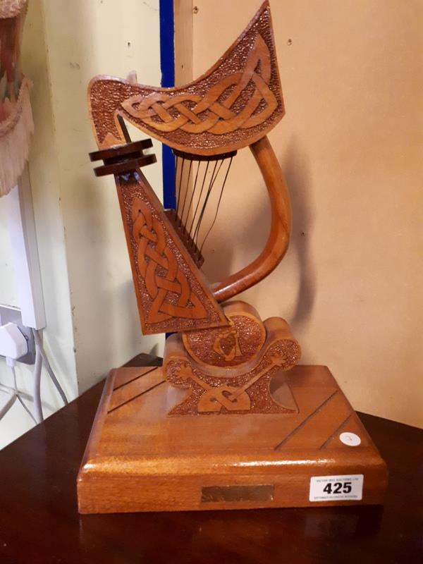 Long Kesh prison art Harp. (40 cm h)).