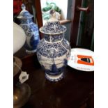 Blue and white lidded ginger jar. (42 cm h).