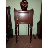 Victorian mahogany gallery backed pot cupboard. (88 cm h x 44 cm w x 44 cm d).