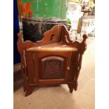 Victorian walnut hanging corner cupboard in the Art Nouveau style. (70 cm h x 32 cm w)