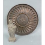Lotto composto da un'antica scultura in terracotta raff. ''MADONNA'' (Alt. cm. 26,5 ca.) e un