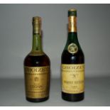 Due Cognac CROIZET: - Fine Cognac. Anni '60. Fascetta cartacea di Stato. Importazione italiana.