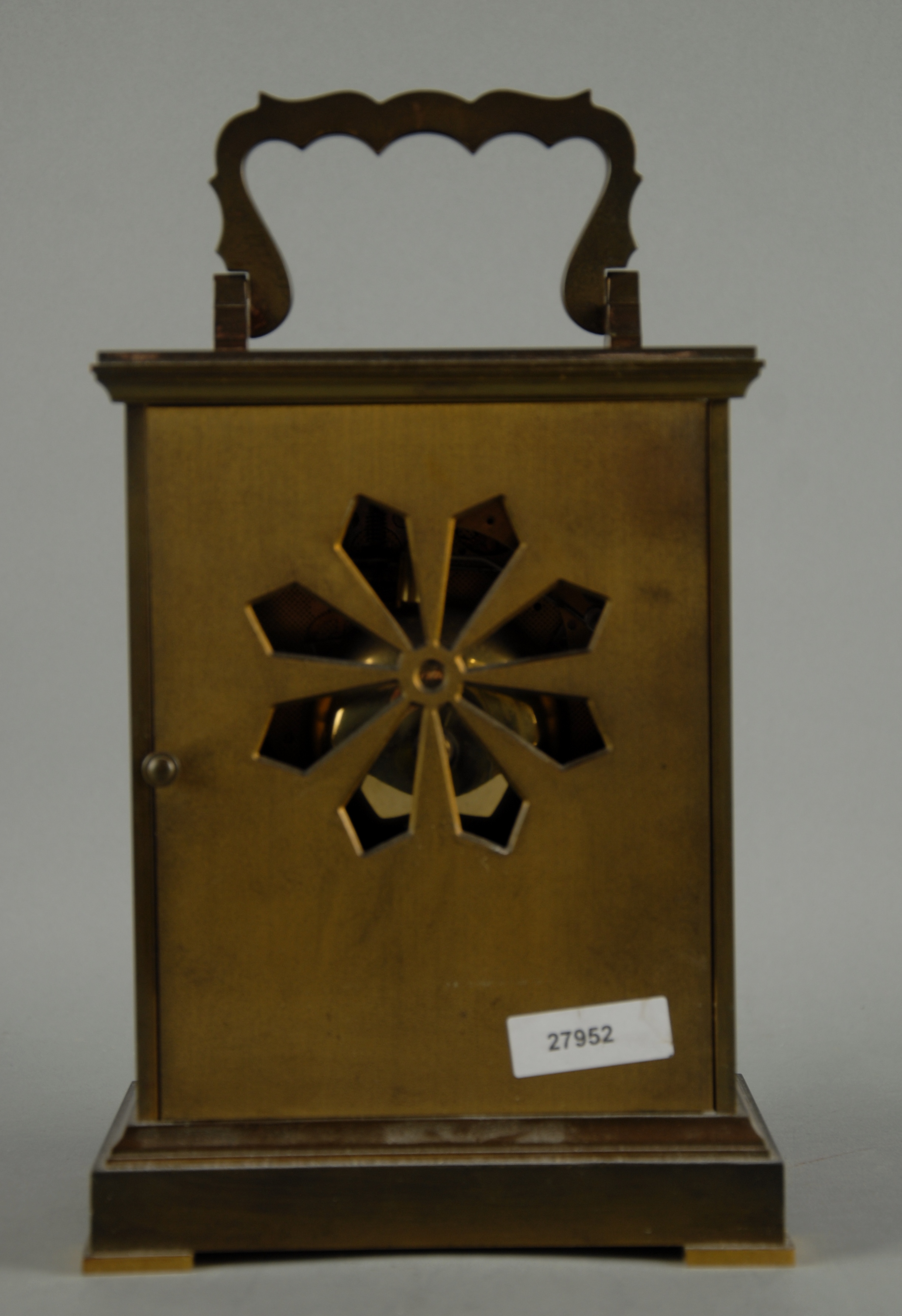 LA VALLEE. Orologio da tavolo in bronzo con frontale in smalto dipinto. XIX secolo. Mis. Lung. cm. - Image 2 of 4