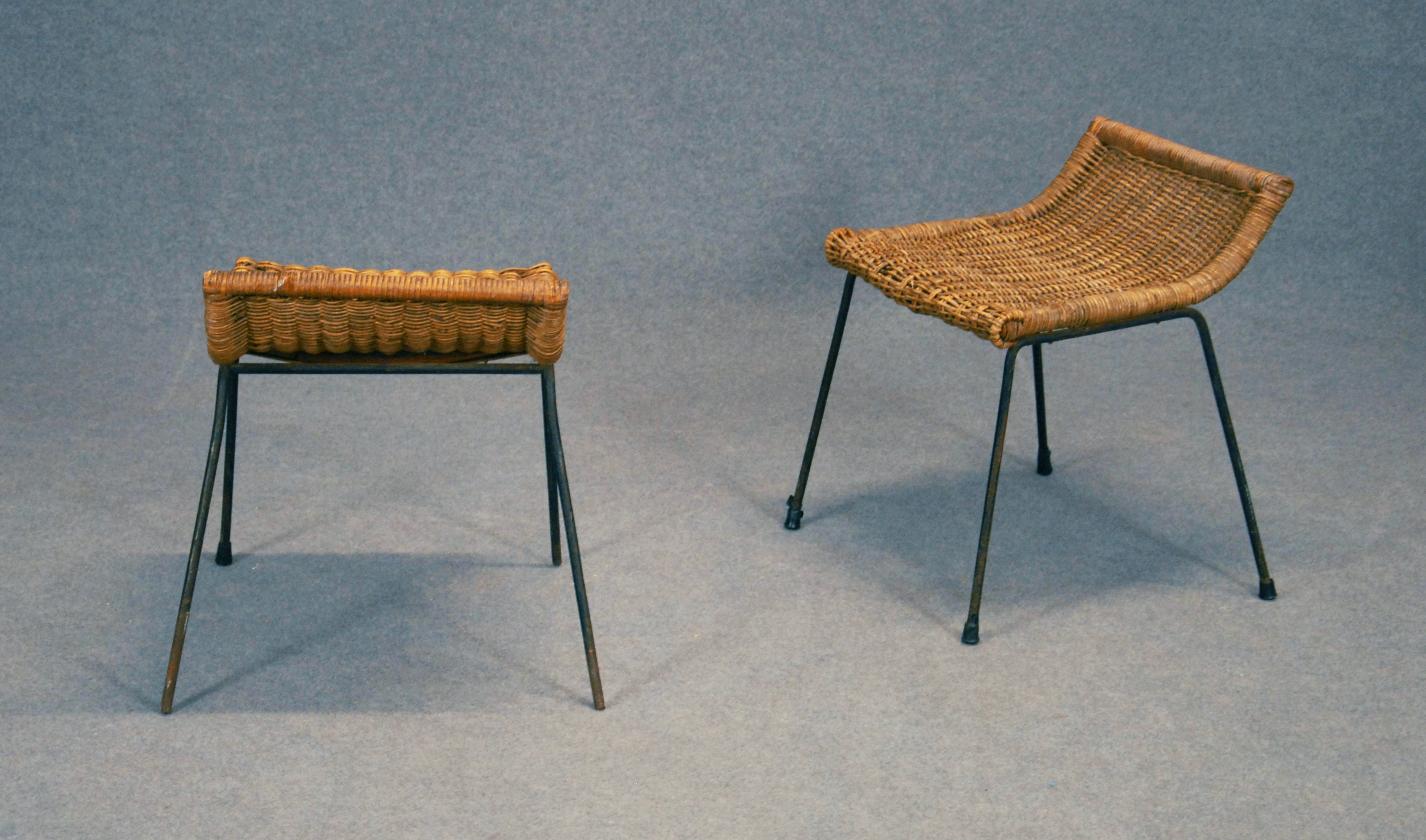 TITO AGNOLI (Attr.). Pair of stools - Image 2 of 3