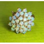 LADIES 9CT GOLD OPAL CLUSTER DRESS RING 3.