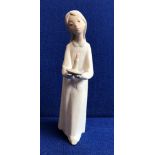 LLADRO FIGURINE OF A GIRL WITH CANDLE,