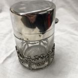 SILVER GILT LIDDED SCENT BOTTLE IN FILIGREE HOLDER