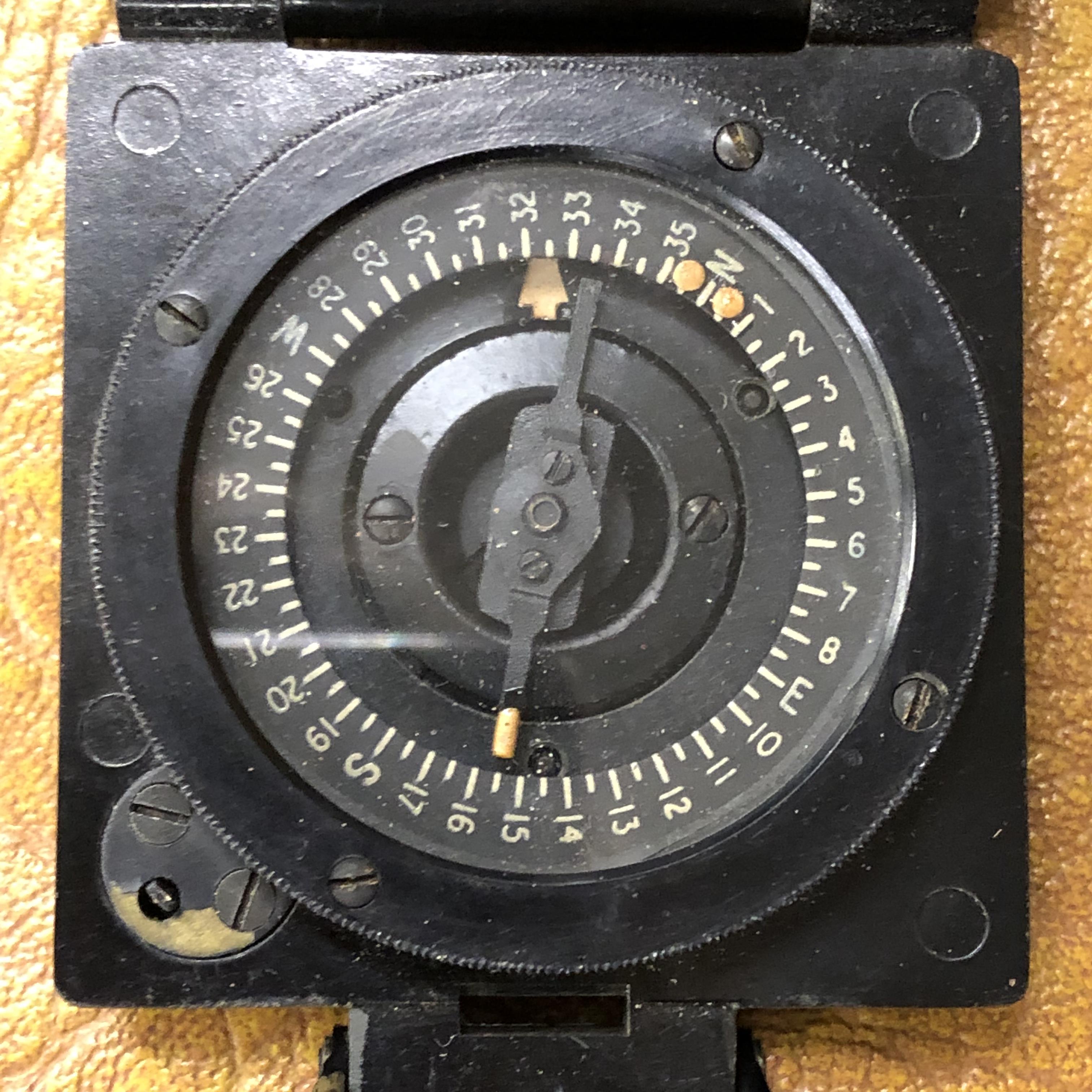 MILITARY FIELD COMPASS MK1 NUMBER B299559 - Image 2 of 4
