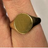 GENTLEMEN'S 9CT GOLD SIGNET RING 6.